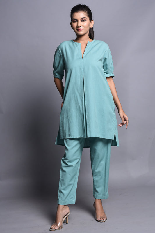 Pastel Green Straight Cut Kurta with V Notch Neckline and Roll-Up Sleeves