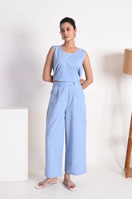 Muted Sky Blue Sleeveless Linen Tank Top with Scoop Neckline