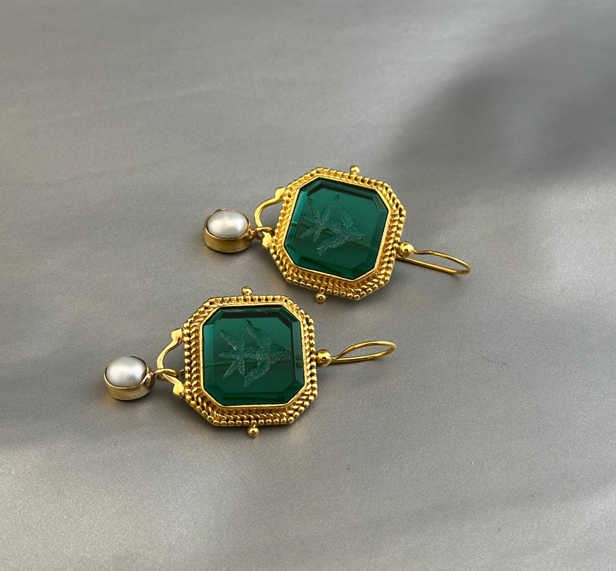 Green Intaglio Earrings, Edwardian Style, 18K Gold, photo 4