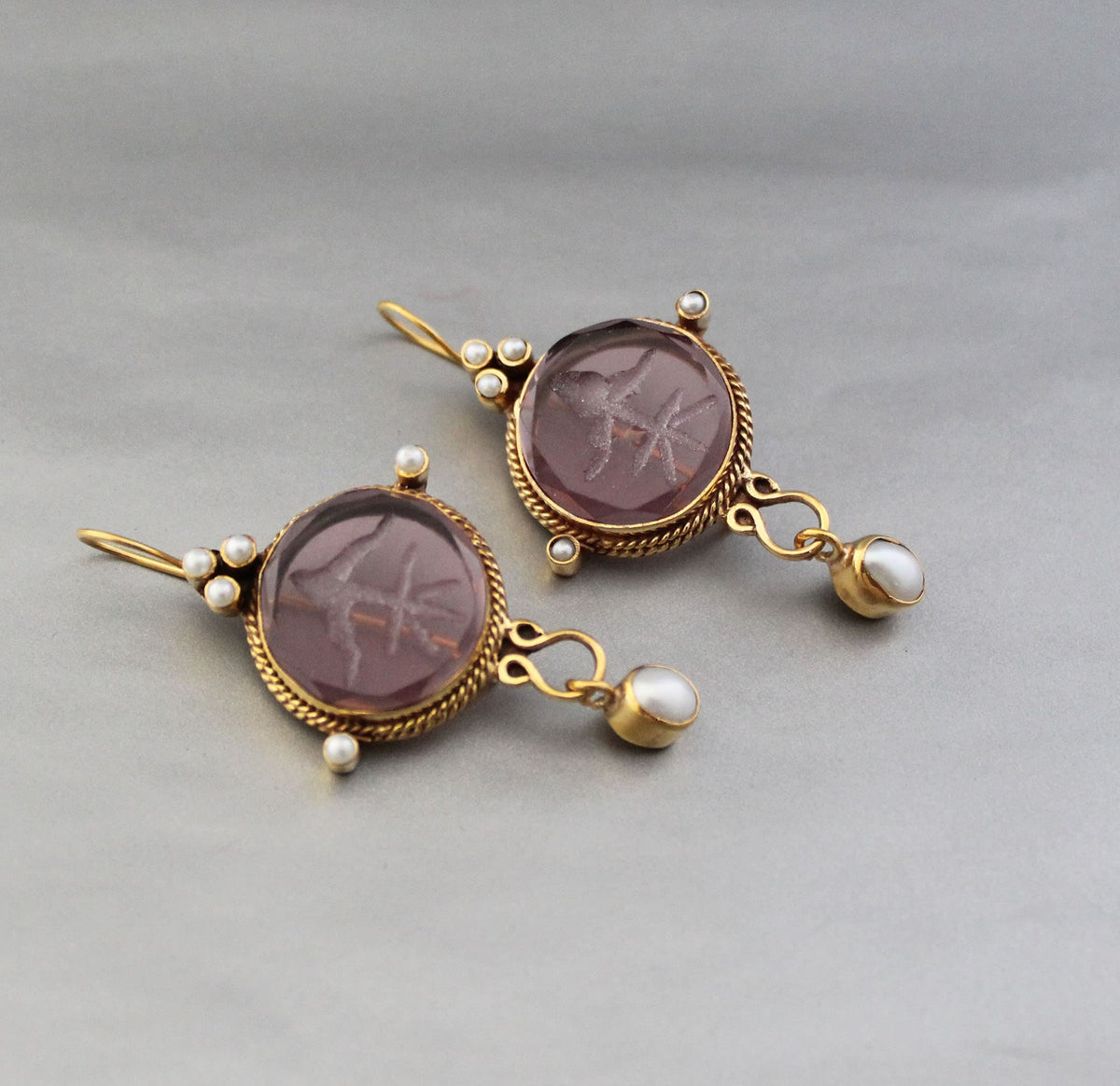 Purple Fleur-de-lis Intaglio Earrings, Gold and Pearl, photo 2