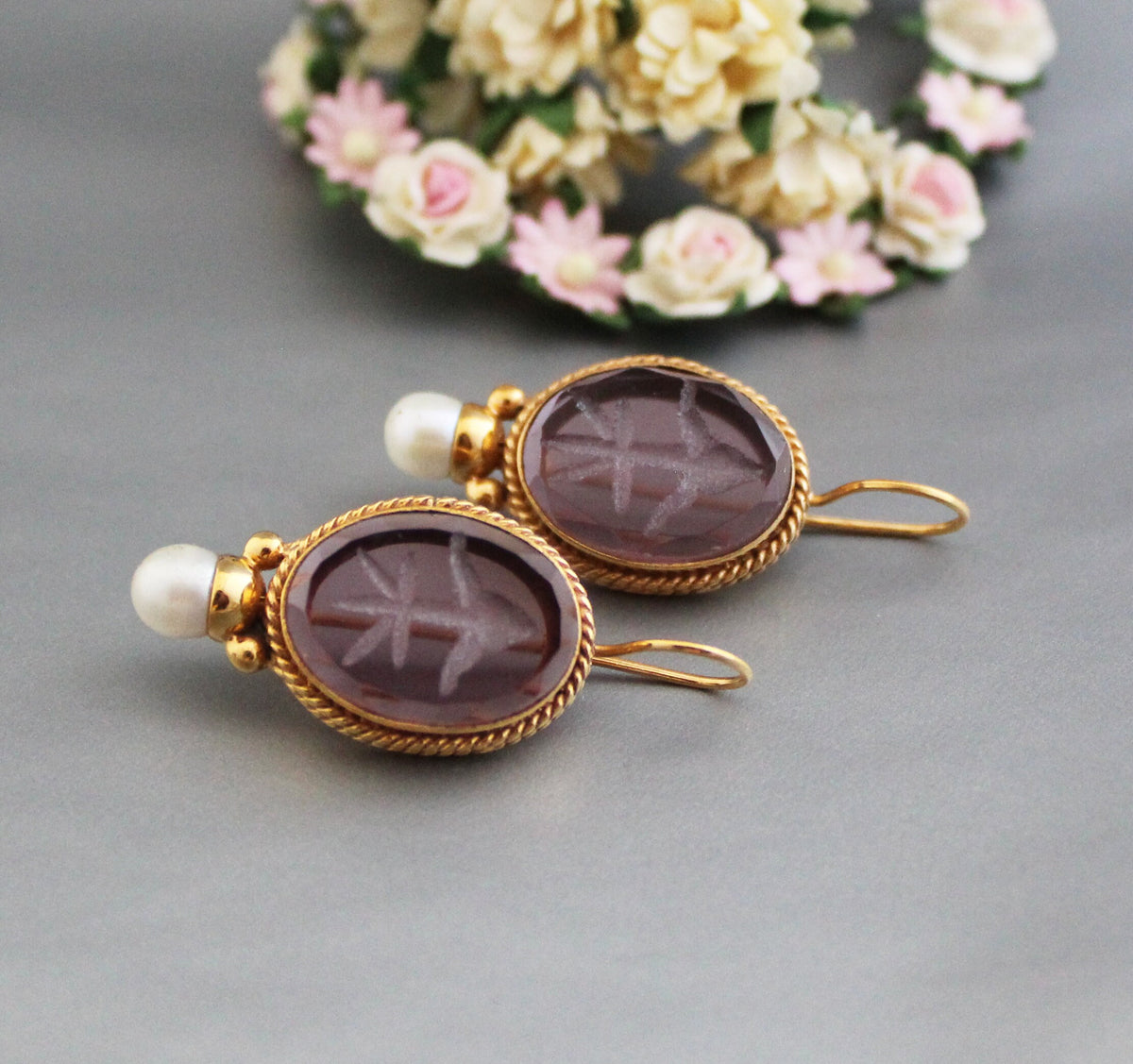 Intaglio Bridal Drop Earrings, Gold and Pearl, photo 2