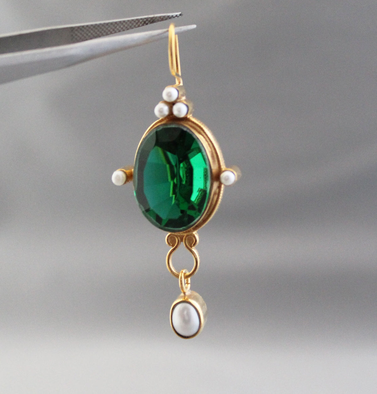 Green Glass Intaglio Earrings, Edwardian Style, 18K Gold, photo 8