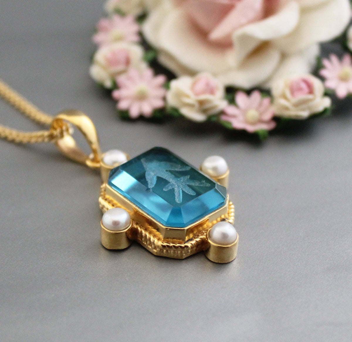 Blue Fleur-de-lis Intaglio Necklace, Victorian Pendant, Gold Plated, photo 2