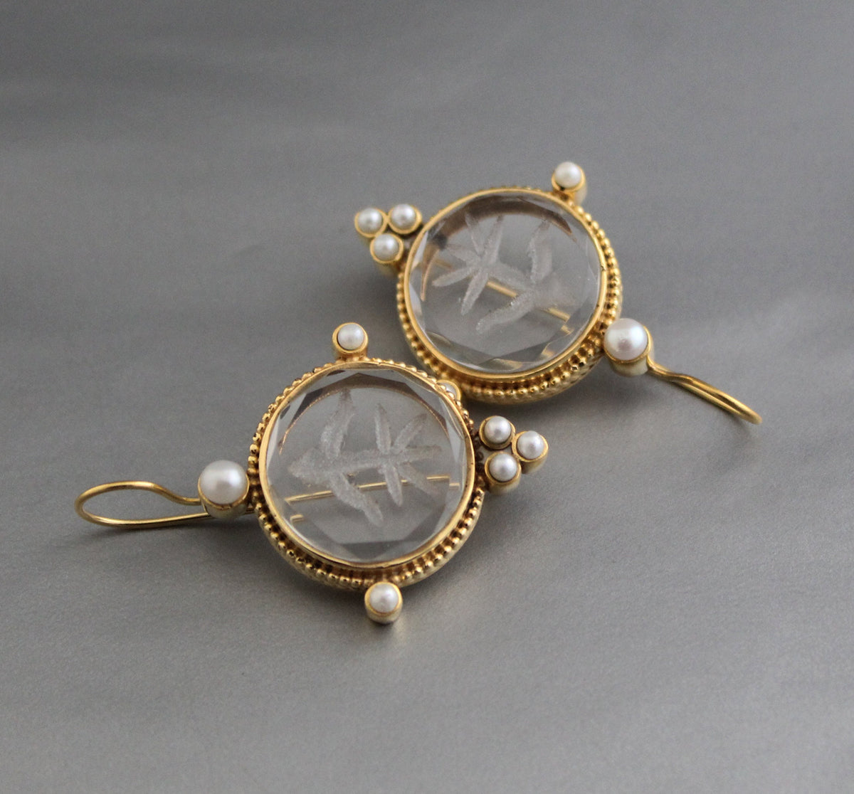 Clear Crystal Intaglio Earrings, 1920s Art Deco, 18K Gold, photo 2