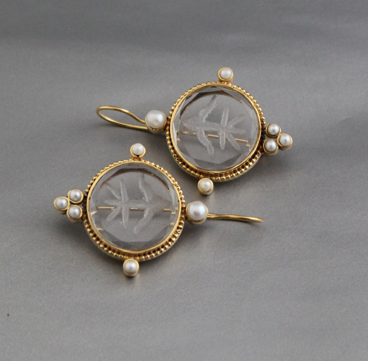 Clear Crystal Intaglio Earrings, 1920s Art Deco, 18K Gold, photo 9
