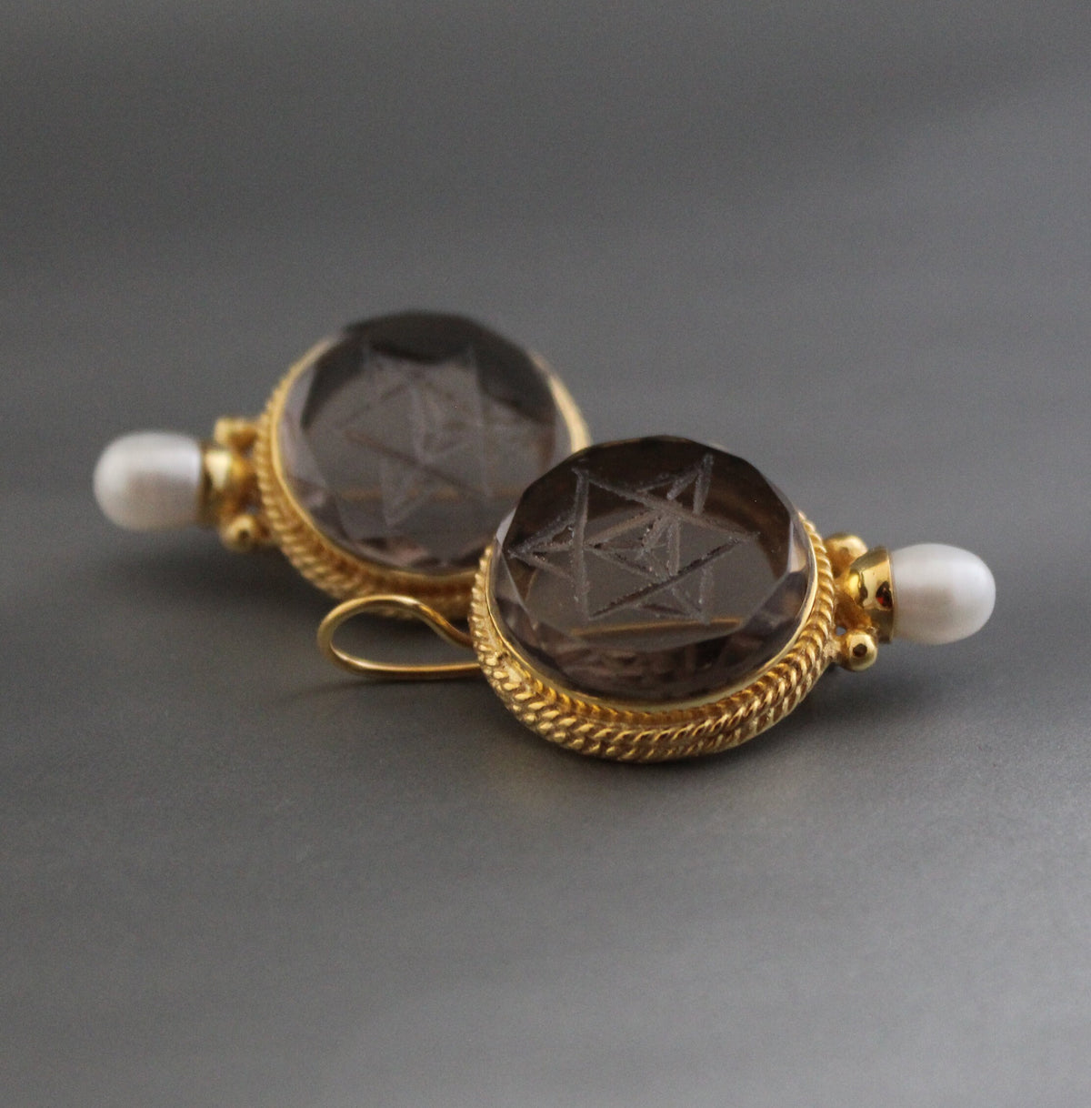 Merkaba Sacred Geometry Earrings, Gothic Gold, photo 5