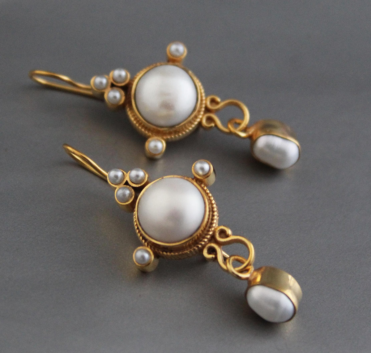 Intaglio Pearl Earrings, 1920s Vintage Style, Gold, photo 7