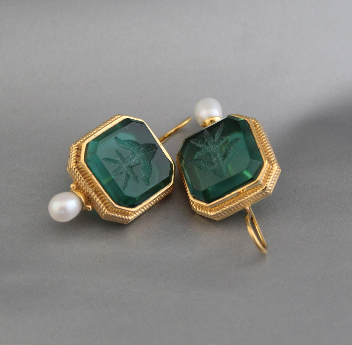 Green Glass Intaglio Earrings, Victorian Art Deco, 14K Gold, photo 4