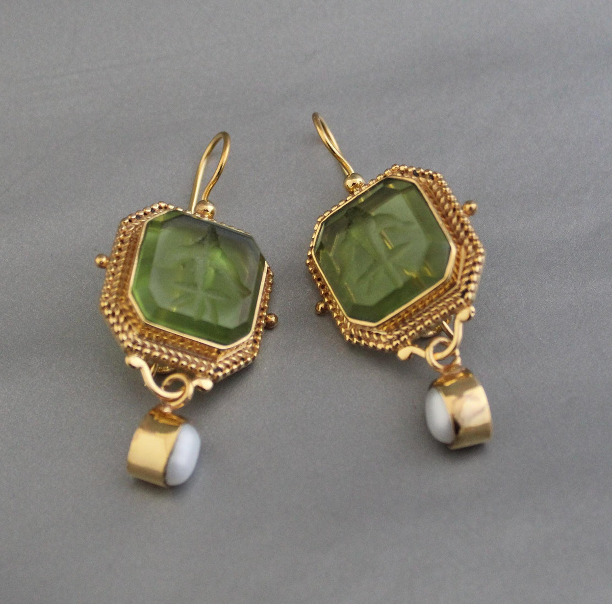 Green Intaglio Drop Earrings, Victorian Art Deco Gold, photo 4