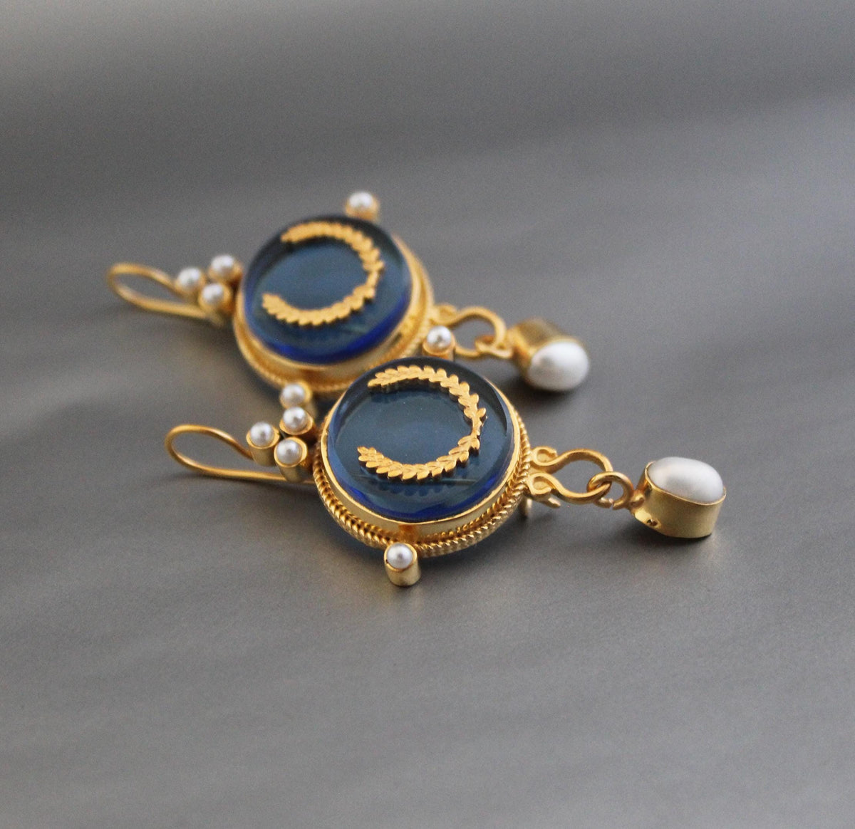 Blue Laurel Intaglio Earrings, Victorian Bridal Pearl Dangles, Gold Plated, photo 7