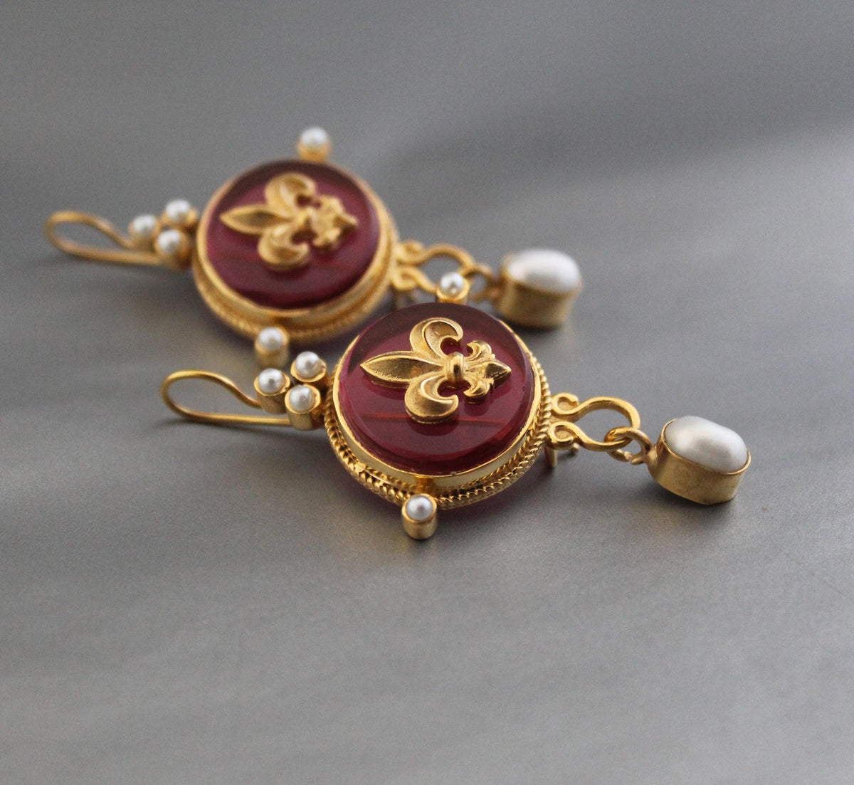 Red Fleur-de-lis Intaglio Earrings, Victorian Dangles, Gold Plated, photo 7