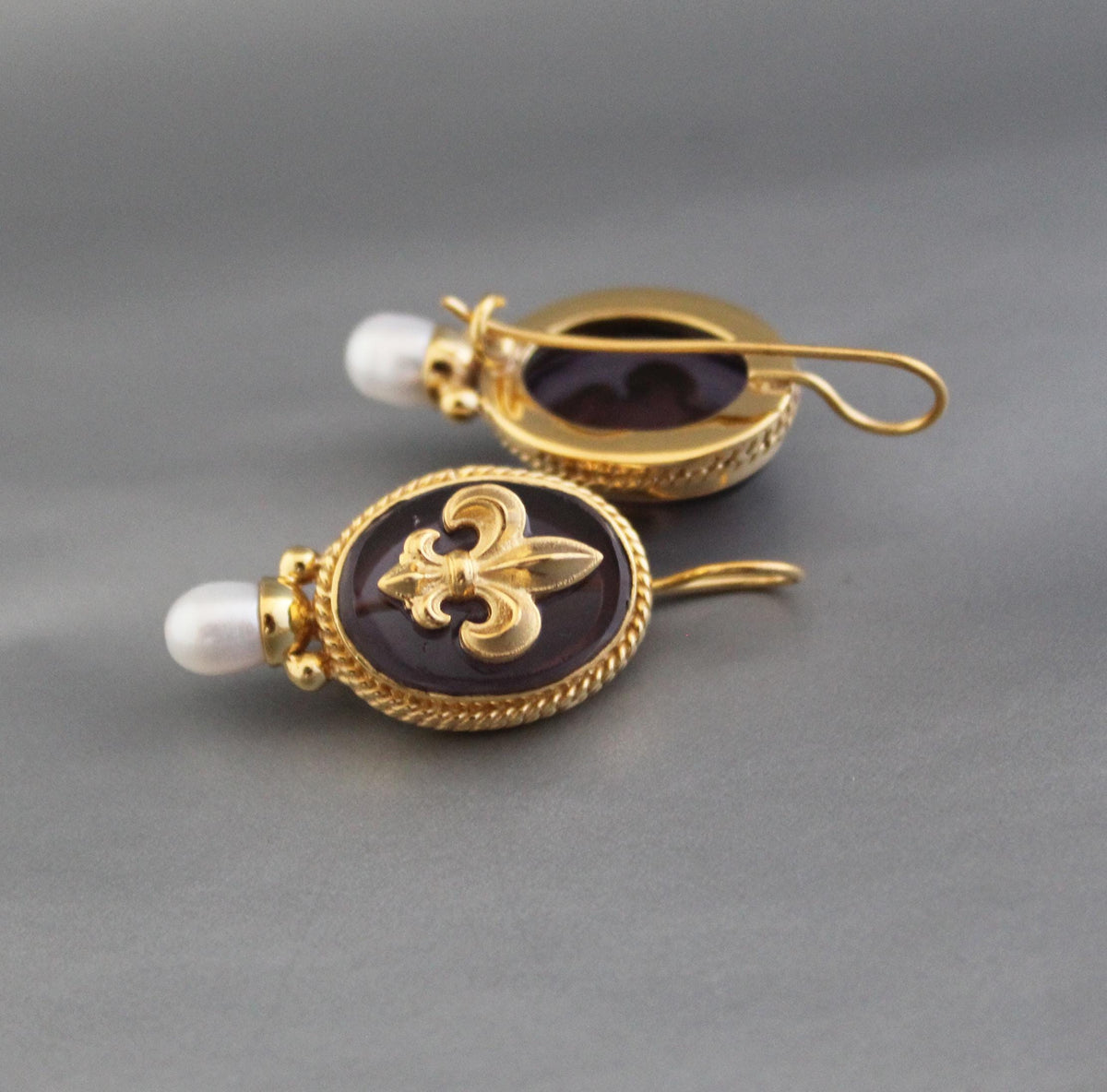 Fleur-de-lis Intaglio Earrings, Victorian Pearl Accent, Gold Plated, photo 6