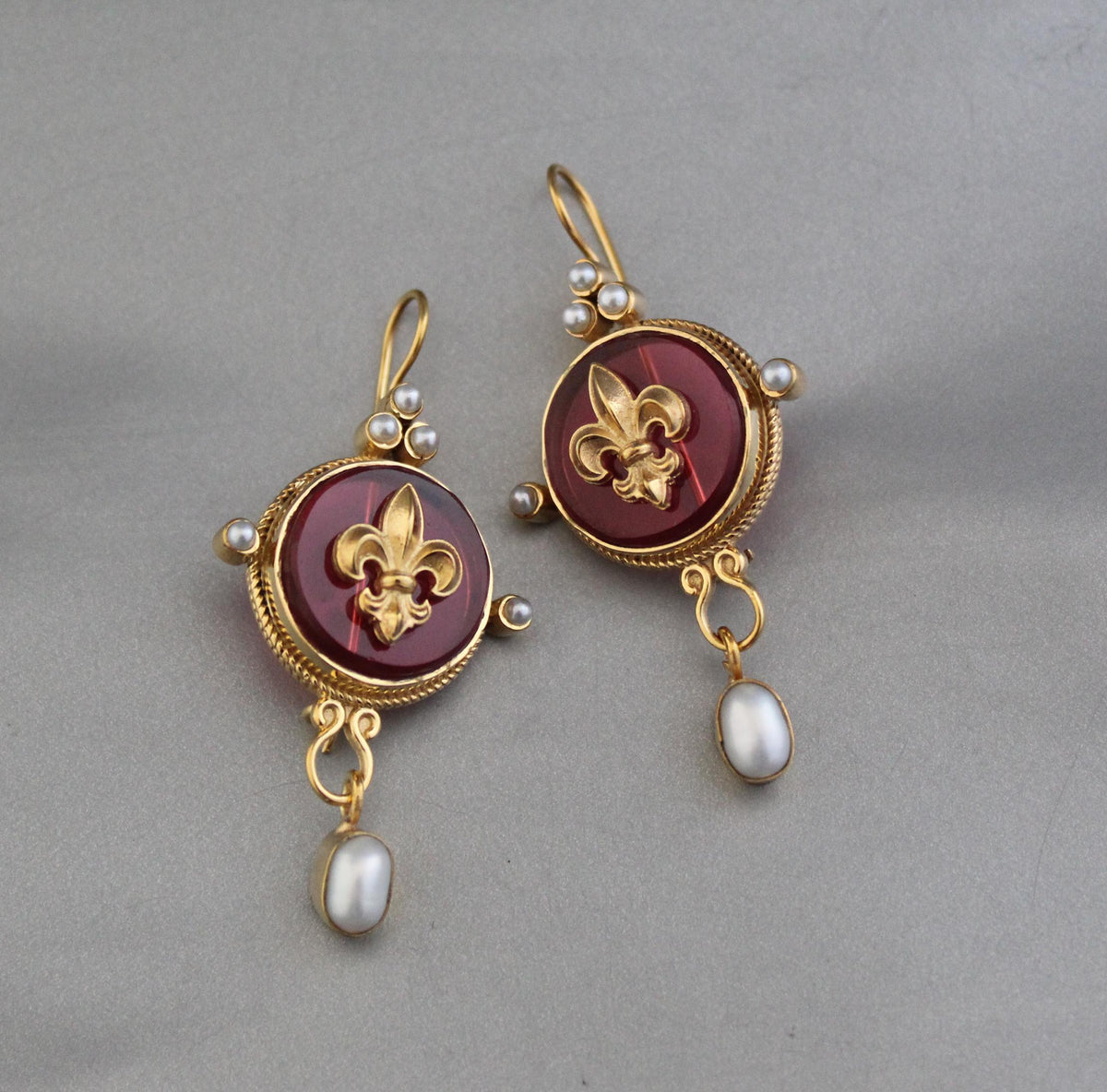 Red Fleur-de-lis Intaglio Earrings, Victorian Dangles, Gold Plated, photo 6