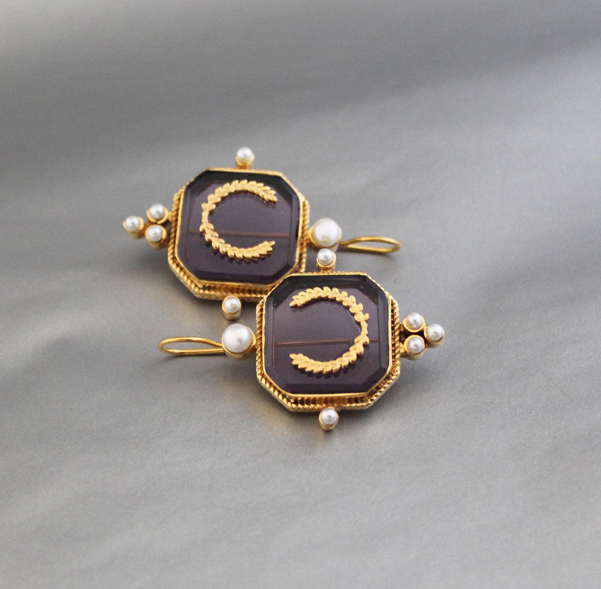 Laurel Intaglio Glass Earrings, Victorian Art Deco Style, Gold Plated, photo 5