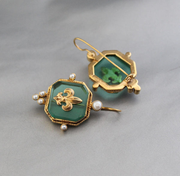 Green Fleur-de-lis Intaglio Earrings, Victorian Style, Gold Plated