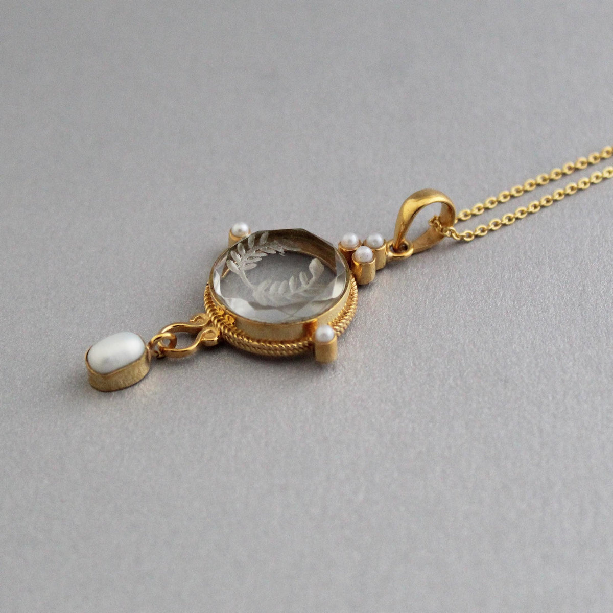 Clear Laurel Wreath Intaglio Pendant and Earrings Set, Gold Chandelier, photo 10