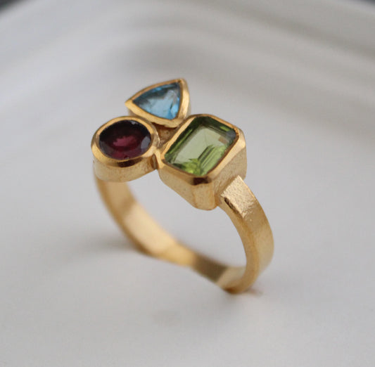 Garnet, Blue topaz, Peridot Ring