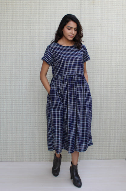 Checkered Short Sleeves Boat Neck Line Smock Linen Dress