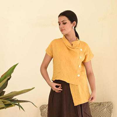 Asymmetric Linen Shirt, Short Sleeve: woman in Honey asymmetric linen shirt with dark brown skirt, front view