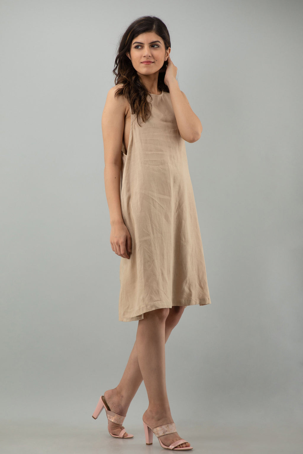 Organic Linen Midi Dress: Sleeveless Halter Top with Pockets