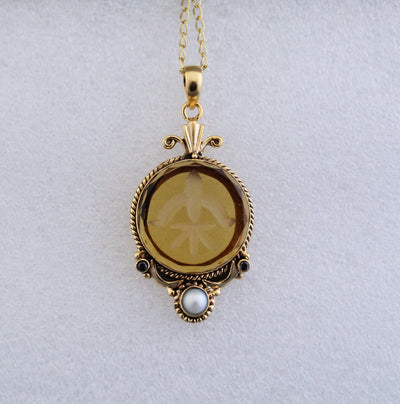 Yellow Intaglio Pendant Necklace, Edwardian Style, Brass, photo 7