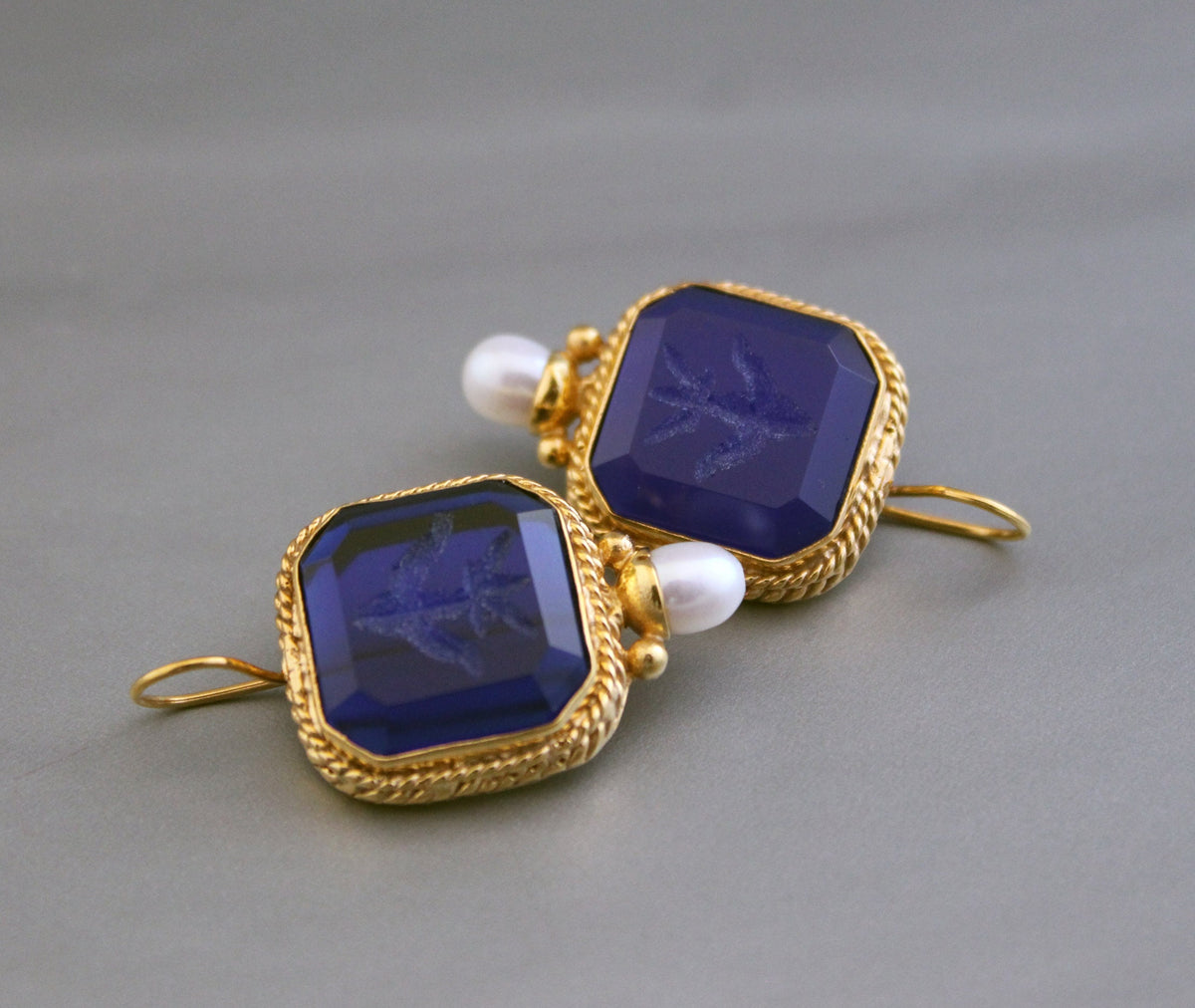 Dark Blue Intaglio Cameo Earrings, Vintage Style, 18K Gold, photo 7