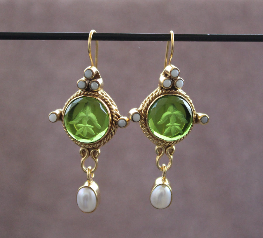 Small Green Round Intaglio Earrings, Art Deco Style, Gold Plated, photo 5