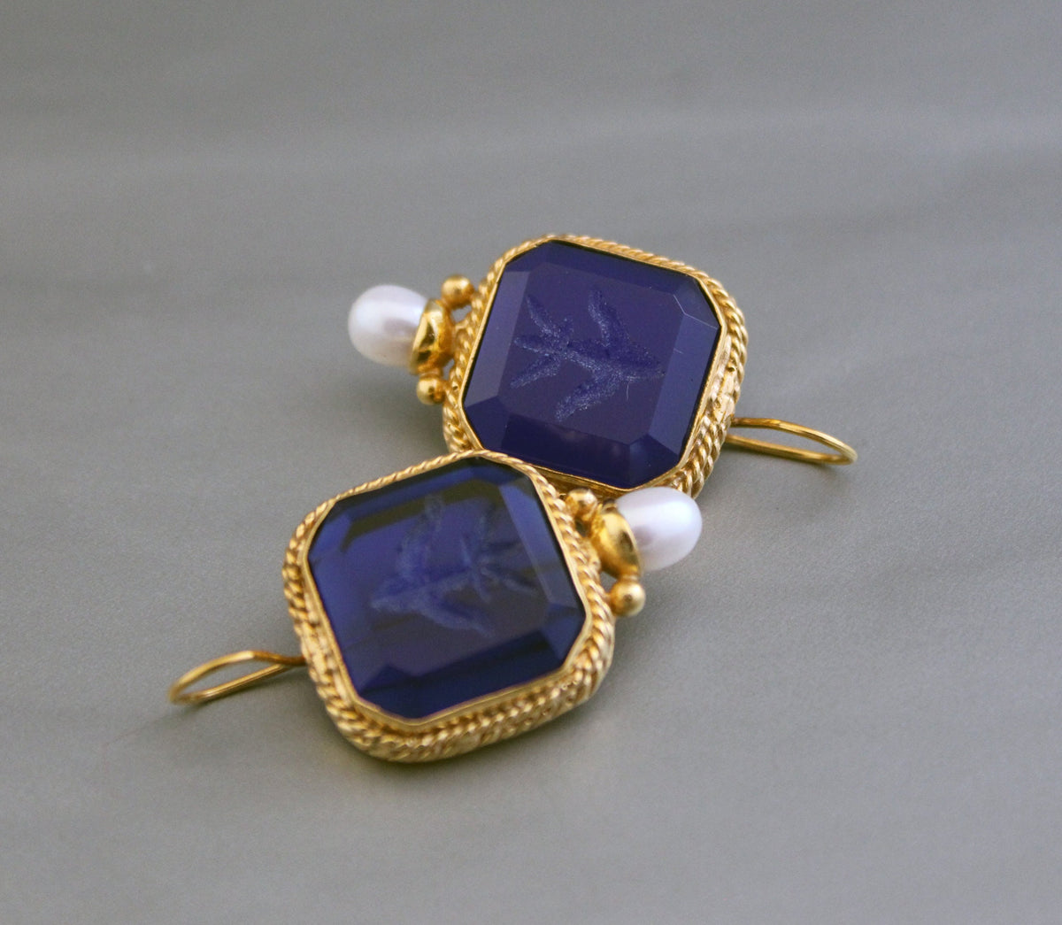 Dark Blue Intaglio Cameo Earrings, Vintage Style, 18K Gold, photo 2