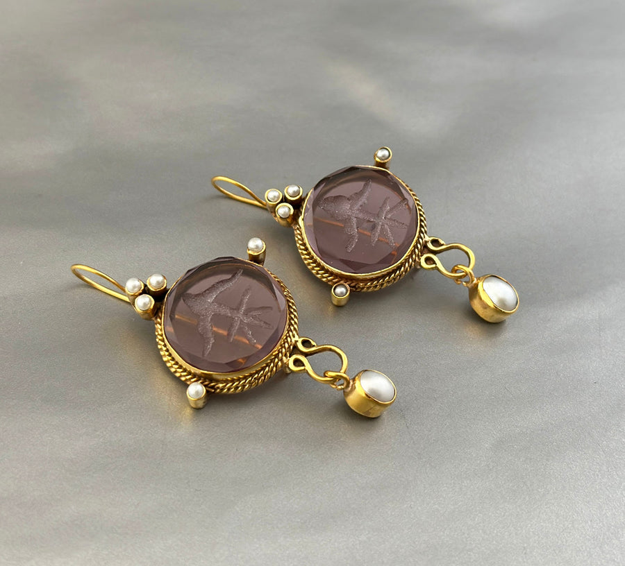 Purple Fleur-de-lis Intaglio Earrings, Gold and Pearl, photo 6