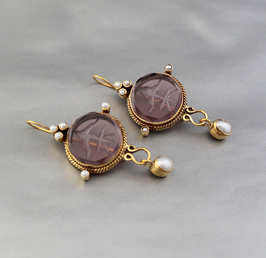 Purple Fleur-de-lis Intaglio Earrings, Gold and Pearl, photo 7