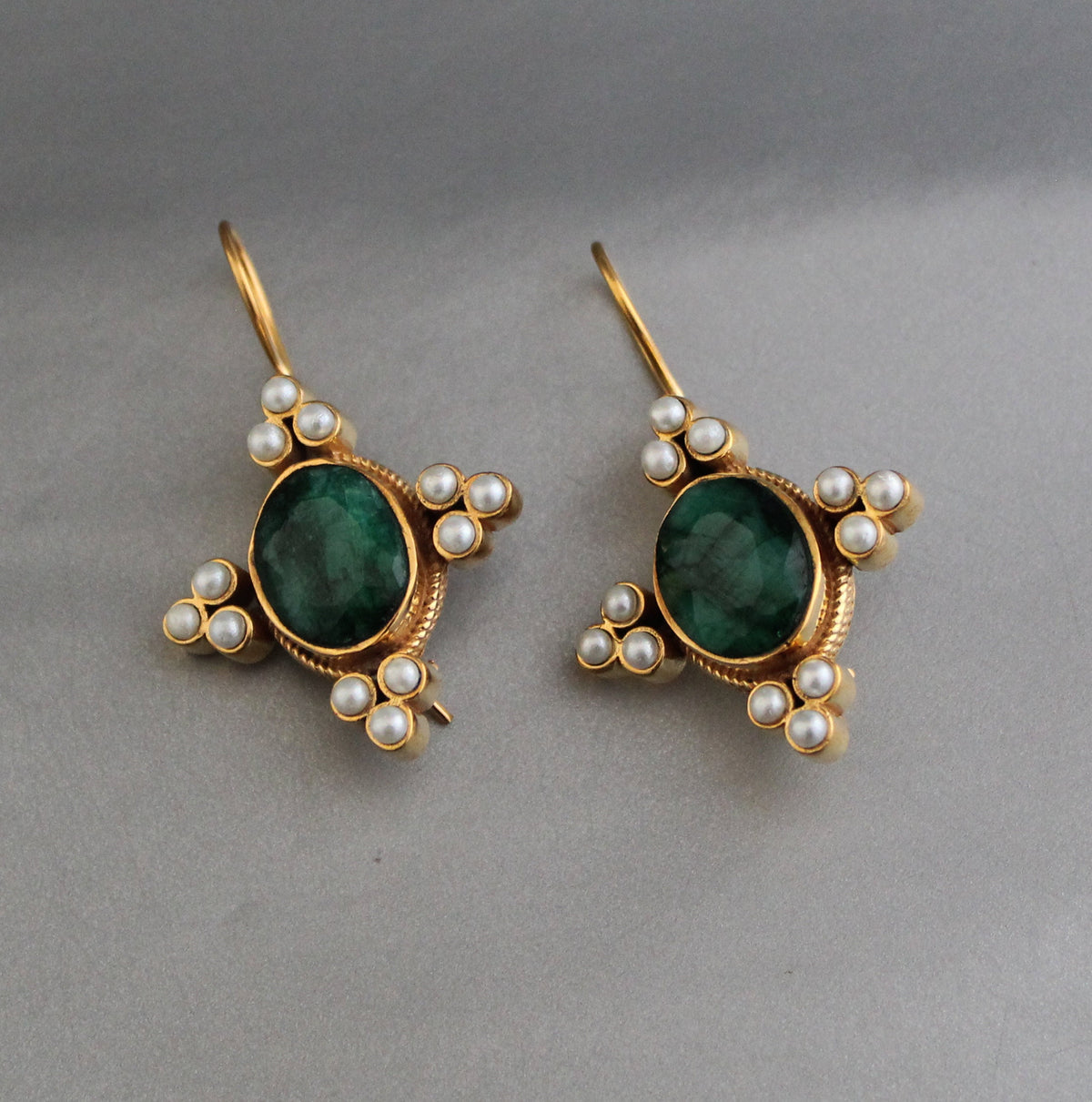 Emerald Oval Intaglio Earrings, 1920s Bridal Style, Gold, photo 10