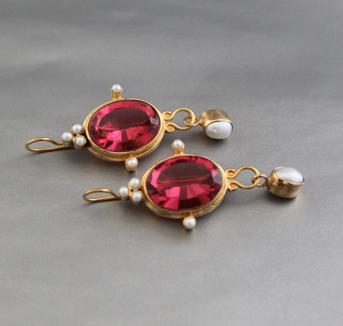 Pink Glass Intaglio Earrings, Victorian Style, 18K Gold, photo 2