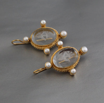 Clear Fleur-de-lis Intaglio Earrings, Carved Glass Pearl Drops, Gold Plated, photo 8