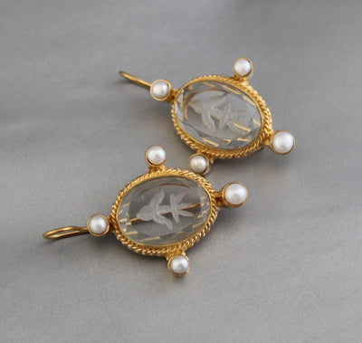 Clear Fleur-de-lis Intaglio Earrings, Carved Glass Pearl Drops, Gold Plated, photo 4