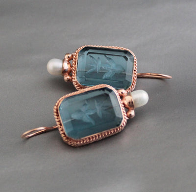 Fleur-de-lis Intaglio Earrings, Bridal Pearls, Rose Gold, photo 4