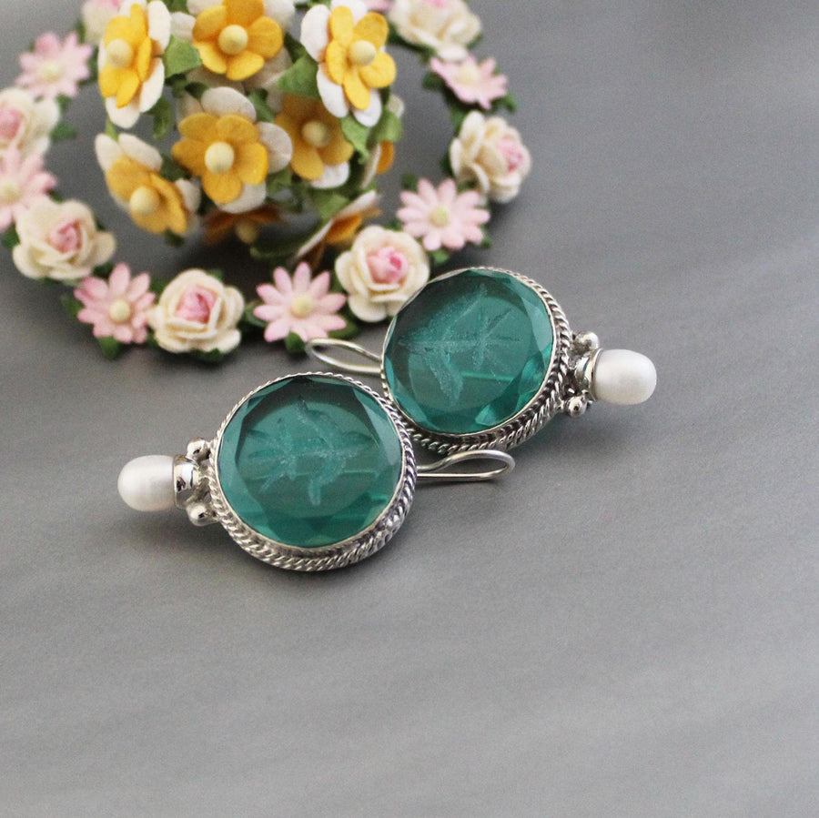 Green Fleur-de-lis Intaglio Earrings, 1920s Art Deco Pearls