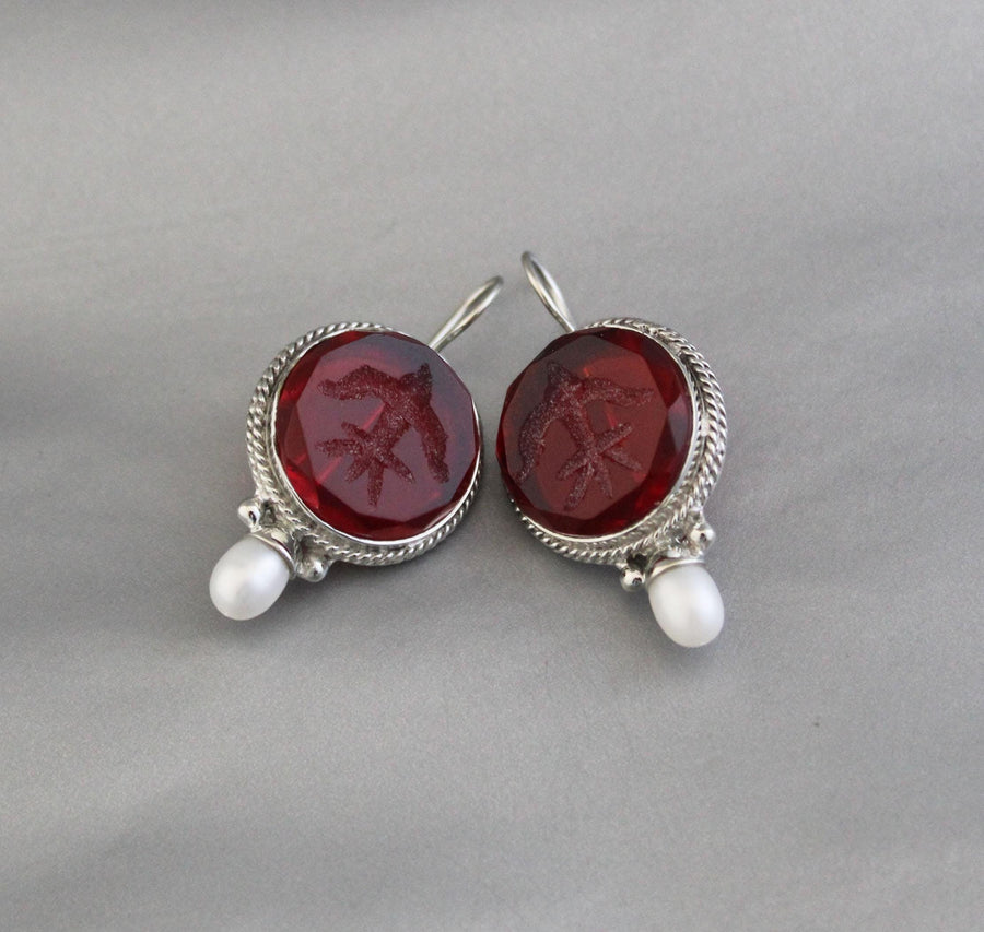 Red Crystal Fleur-de-lis Intaglio Earrings, Victorian Style, 925 Sterling Silver, photo 7