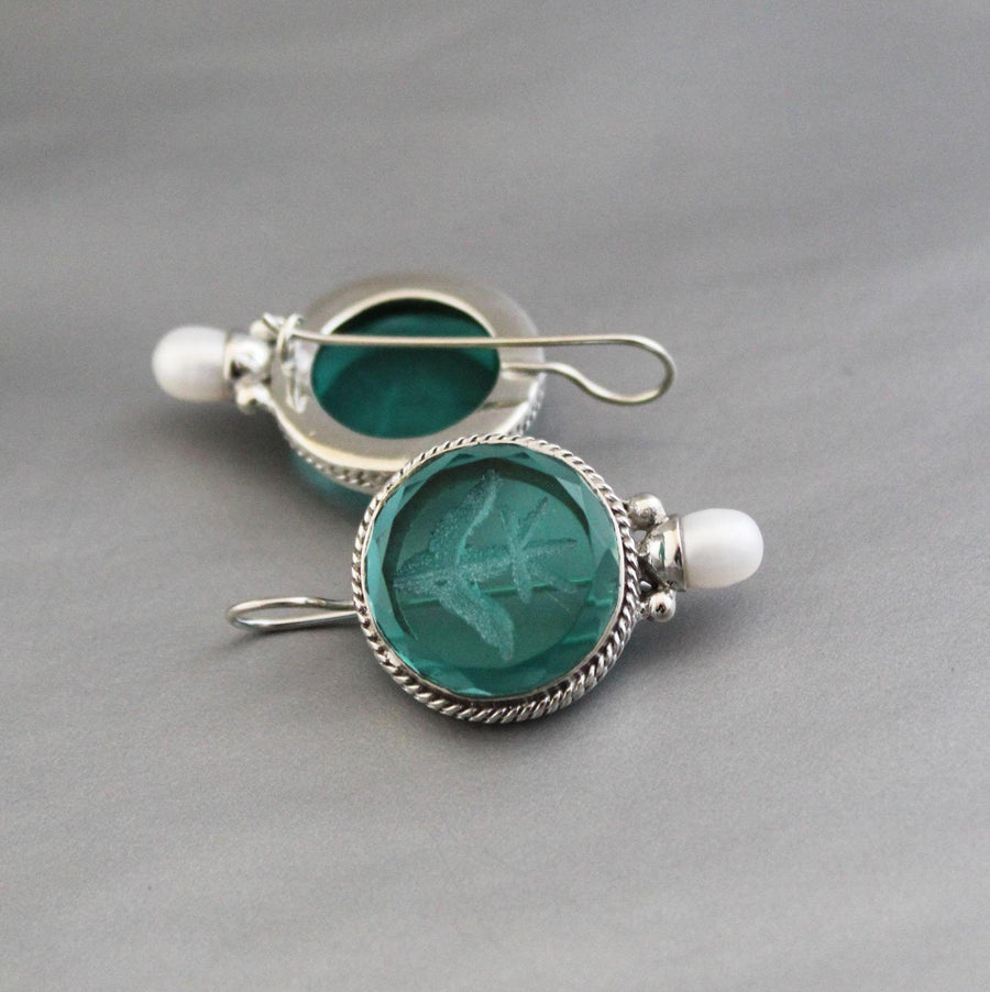 Green Fleur-de-lis Intaglio Earrings, 1920s Art Deco Pearls, photo 2
