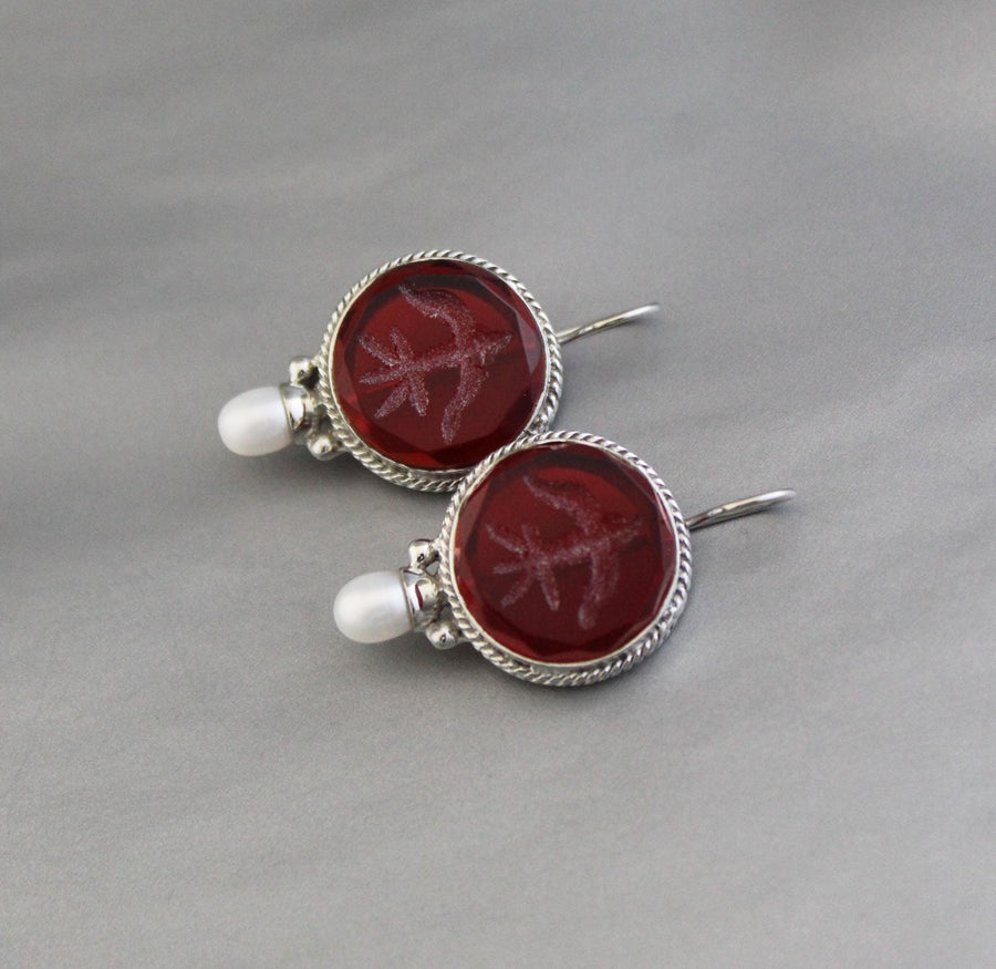 Red Crystal Fleur-de-lis Intaglio Earrings, Victorian Style, 925 Sterling Silver, photo 8