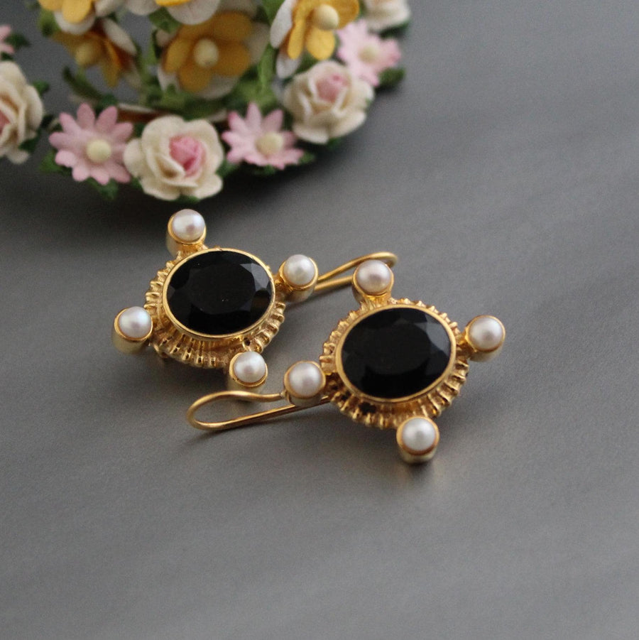 Black Onyx Intaglio Earrings, Vintage Gold and Pearl