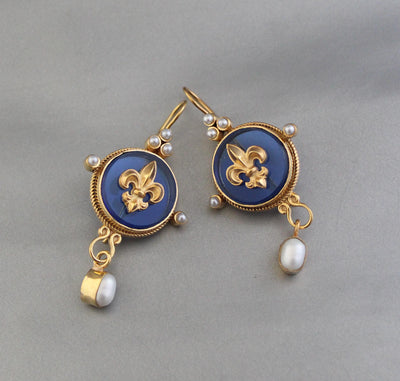 Fleur-de-lis Intaglio Glass Earrings, Handmade Bridal, Gold Plated, photo 5