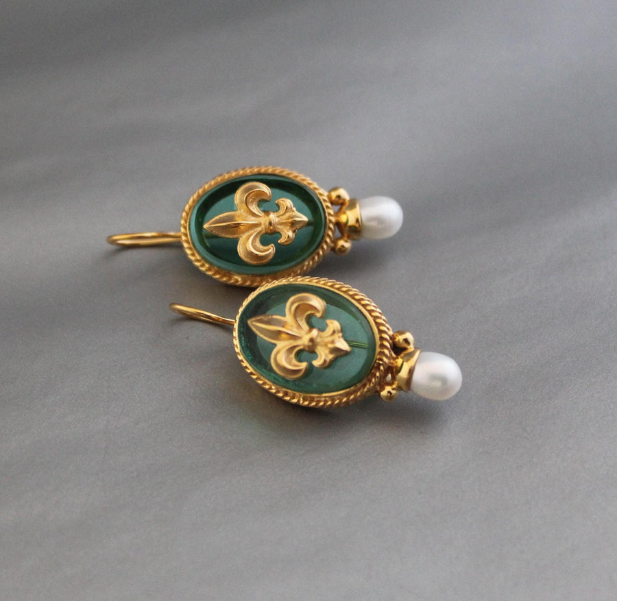 Fleur-de-lis Intaglio Earrings, Victorian Art Deco Pearl, Gold Plated, photo 2
