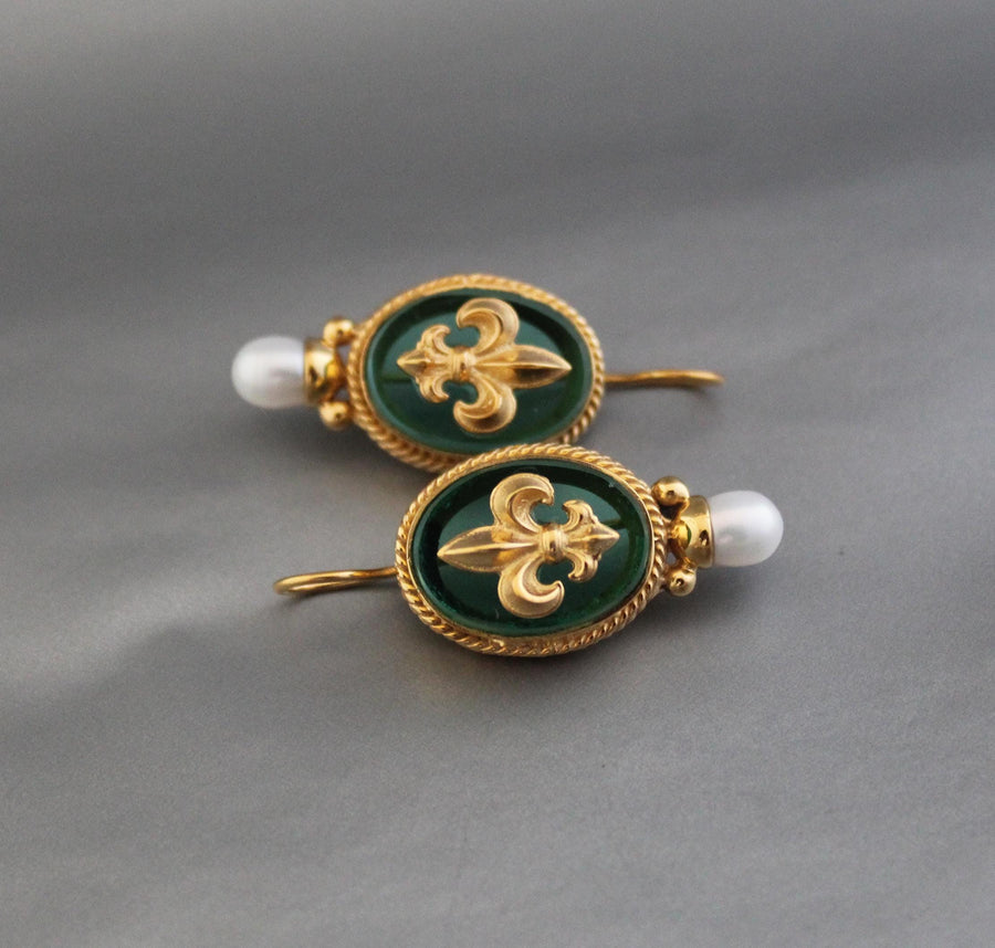 Fleur-de-lis Intaglio Earrings, Victorian Art Deco Pearl, Gold Plated, photo 9