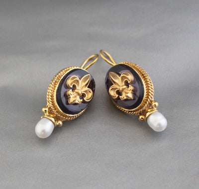 Fleur-de-lis Intaglio Earrings, Victorian Pearl Accent, Gold Plated, photo 7