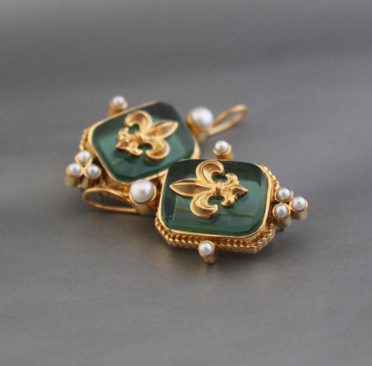 Green Fleur-de-lis Intaglio Earrings, Victorian Style, Minimal Gold, photo 6