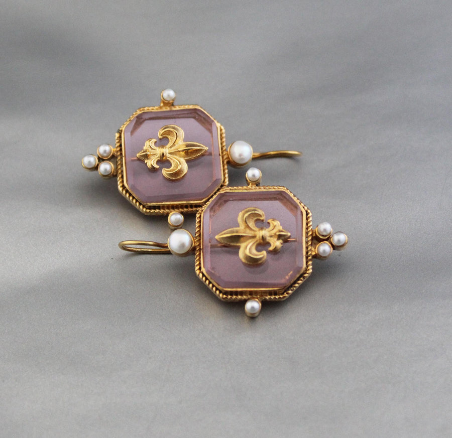 Fleur-de-lis Intaglio Glass Earrings, Victorian Pearl Dangles, Gold Plated, photo 13