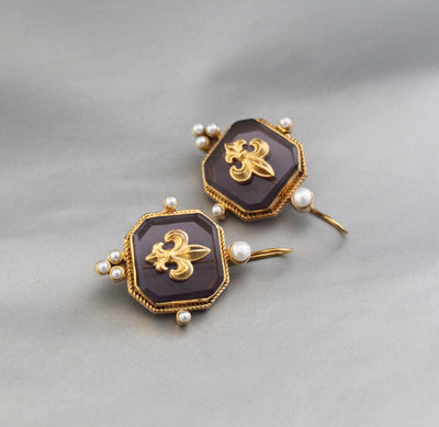 Purple Fleur-de-lis Intaglio Earrings, Victorian Art Deco Style, Gold Plated, photo 6