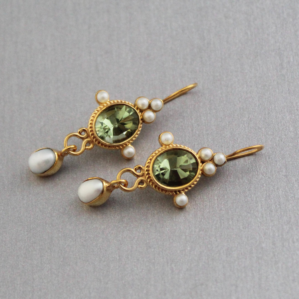 Green Intaglio Glass Earrings, Vintage Art Deco Style, photo 5