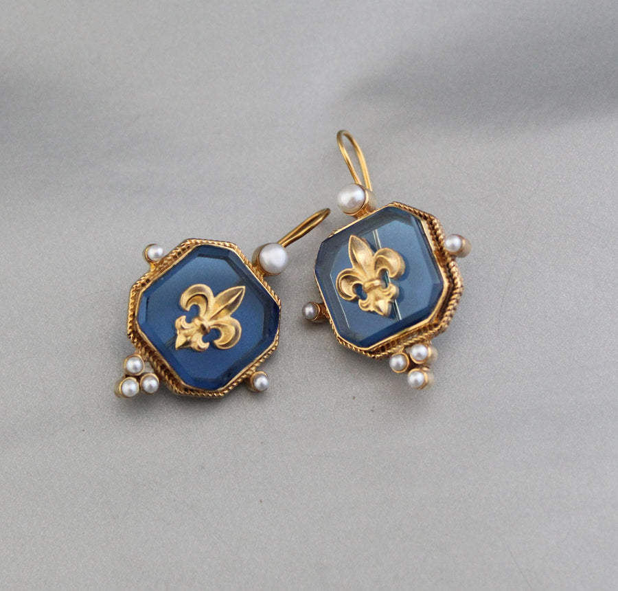 Blue Fleur-de-lis Intaglio Earrings, Victorian Style, Gold Plated, photo 5