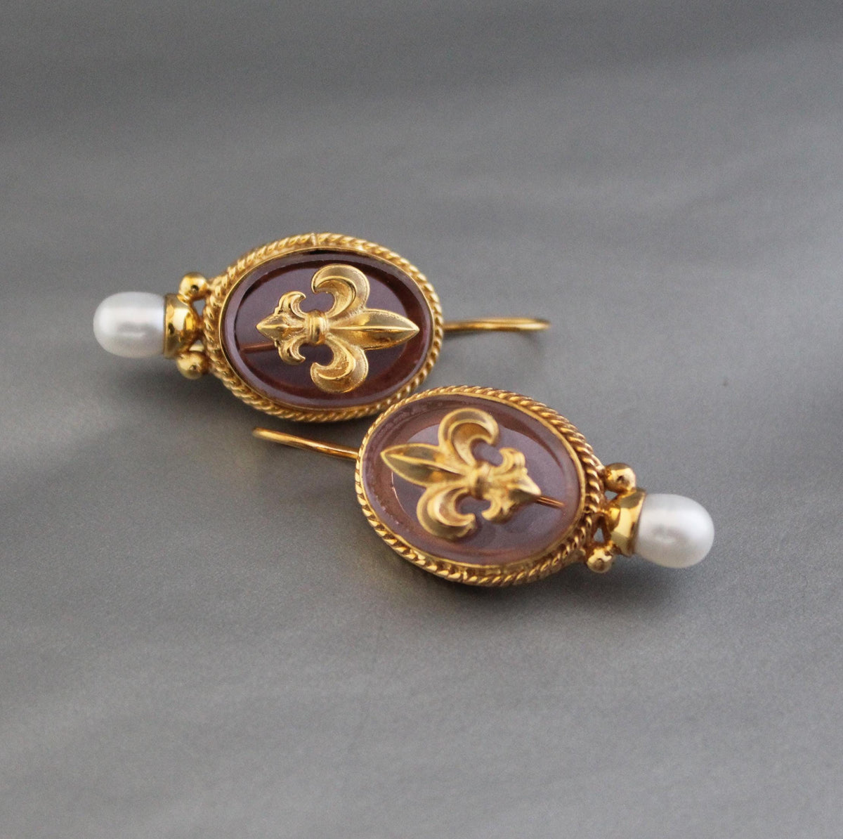 Intaglio Glass Earrings, Victorian Style with Pearls, Gold Plated, photo 10